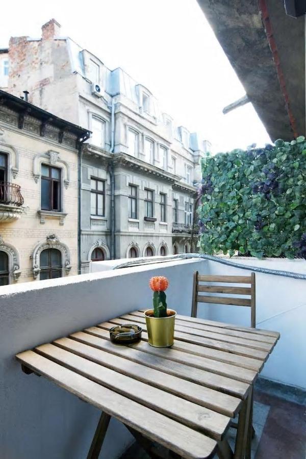 Downtown - Cismigiu Park * Bucarest